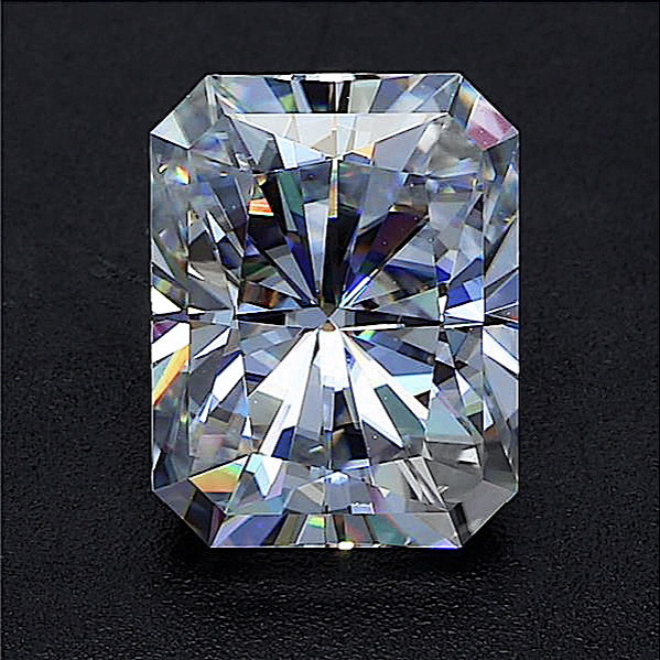 Radiant cut Forever One Moissanite: (G-H) 9x7mm/2.5ct - Radiant-NC ...